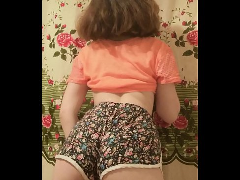 ❤️ Sexy jonge babe dy't har koarte broek op 'e kamera útstrielet Slutsen by porno fy.hentai-menu.ru